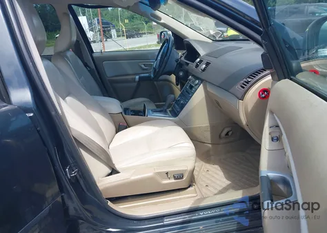 2013 Volvo Xc90 3.2/3.2 Platinum/3.2 Premier Plus z USA, uszkodzony, nr VIN YV4952CY7D1631184